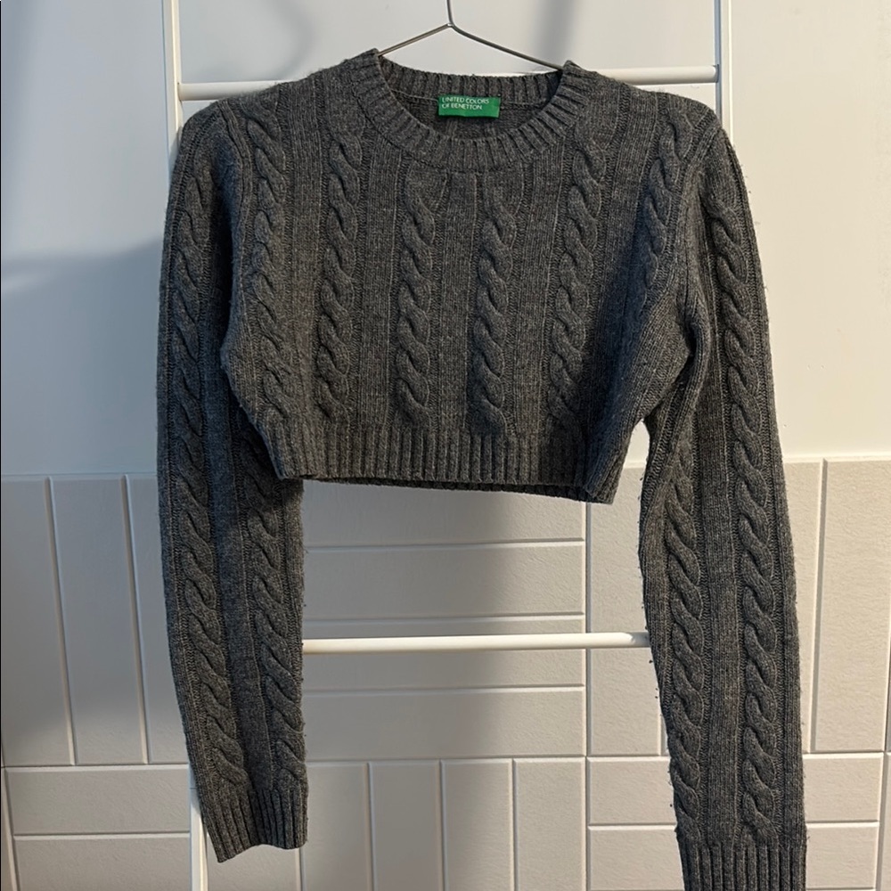 2023 Benetton Gray Cable Knit Cropped Sweater